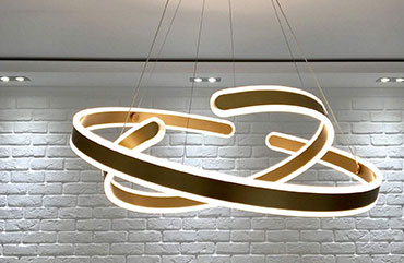 установка люстры