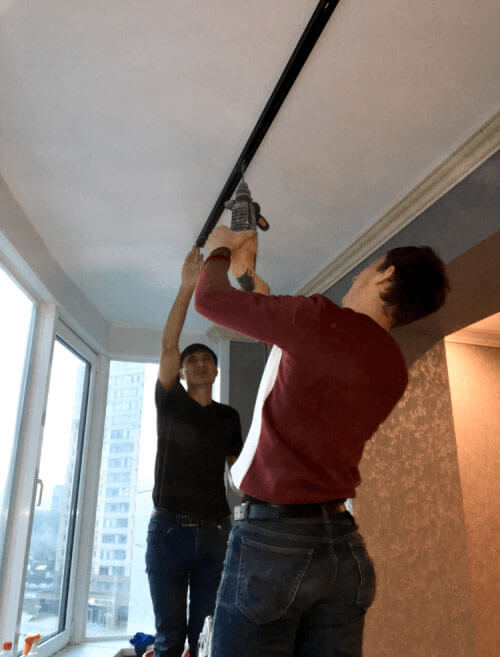 Установка трековых светильников (на шинопроводе)